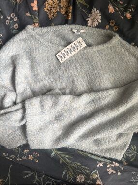 Urban Outfitters NWT Cozy Lightweight Heathered Blue Crewneck Sweater